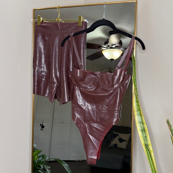 House of CB Tia & Lia Raisin Latex Bodysuit and High Waist Shorts - Picture 8 of 10